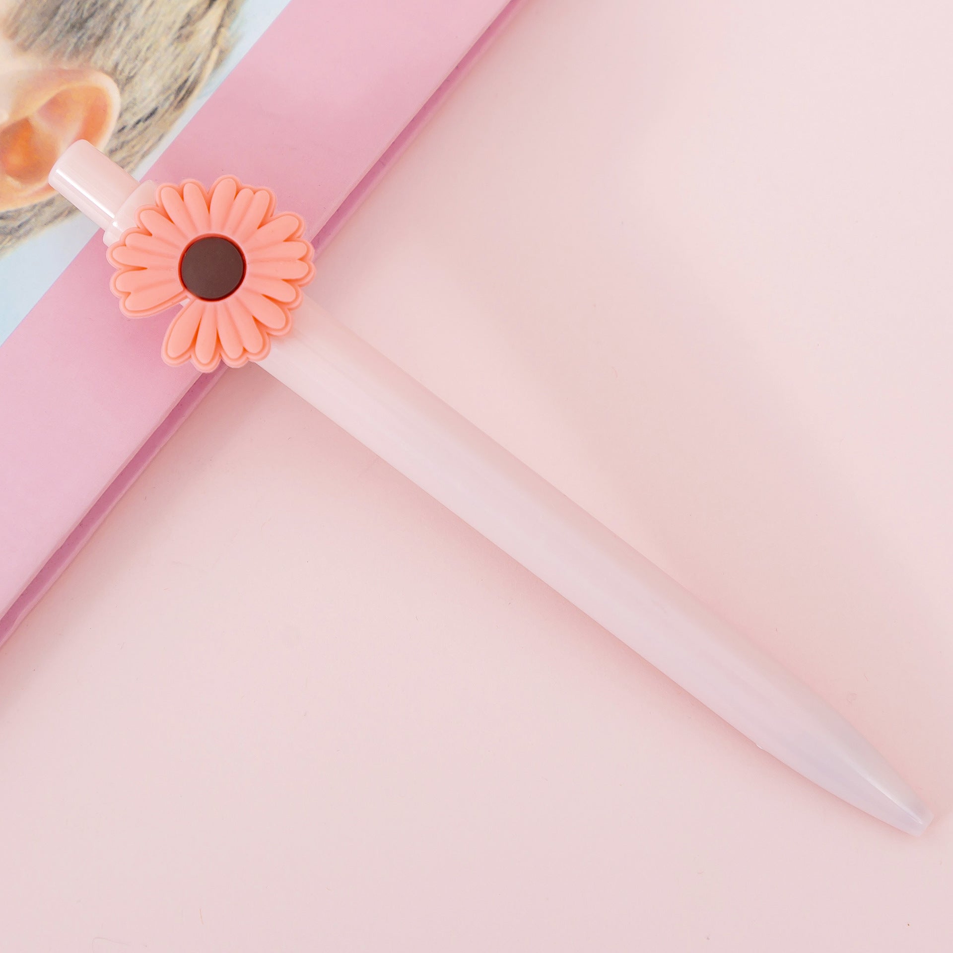 Wholesale Plastic Daisy Patch Candy Color Ballpoint Pen